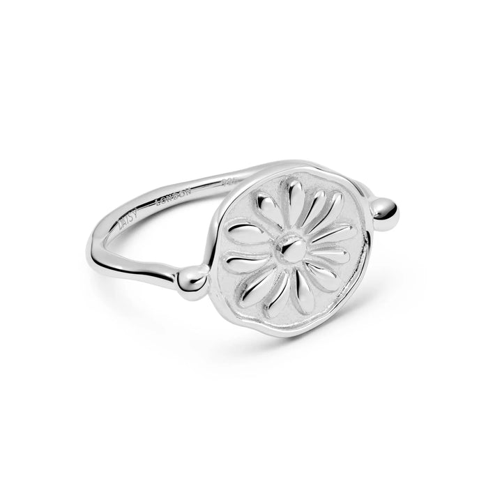 Daisy Flower Ring