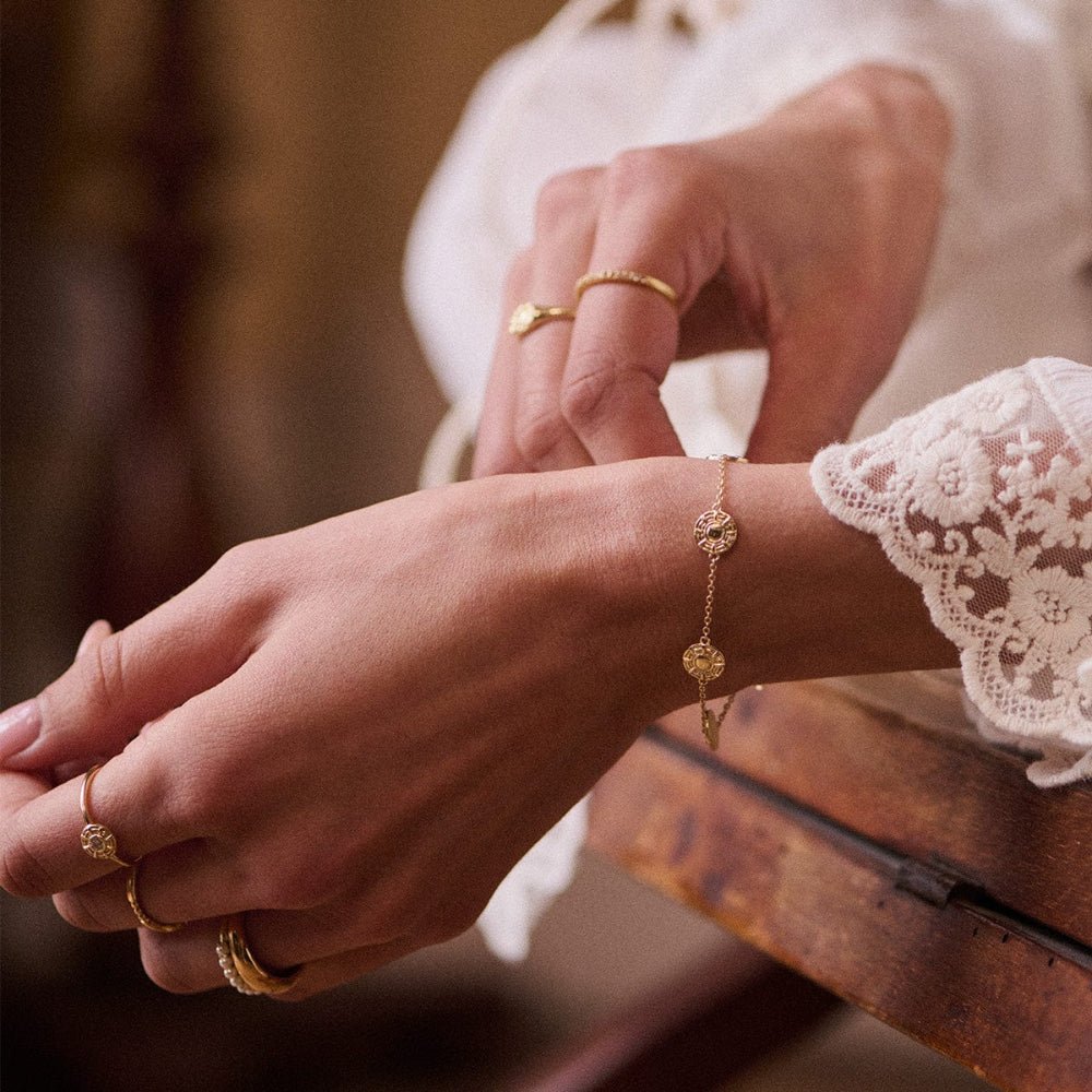 Daisy London 18CT Gold Plate Apollo Amulet Bracelet - MococoDaisy LondonRSBR01_GP5056104133965Bracelets