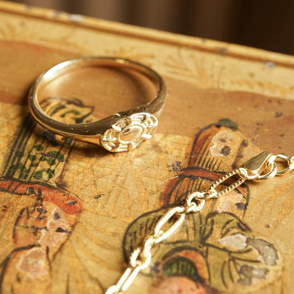 Daisy London 18CT Gold Plate Apollo Signet Ring 4