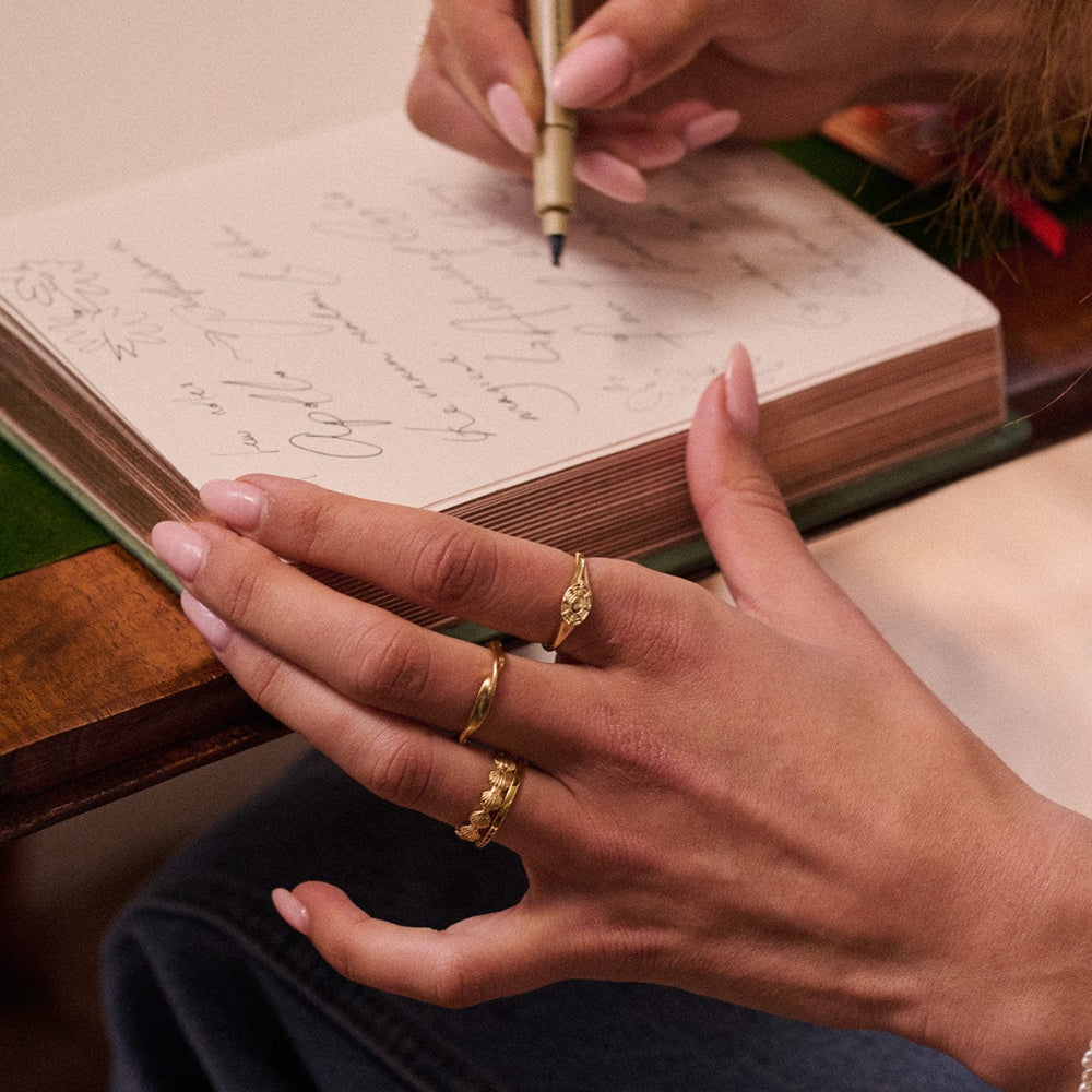 Daisy London 18CT Gold Plate Apollo Signet Ring 5