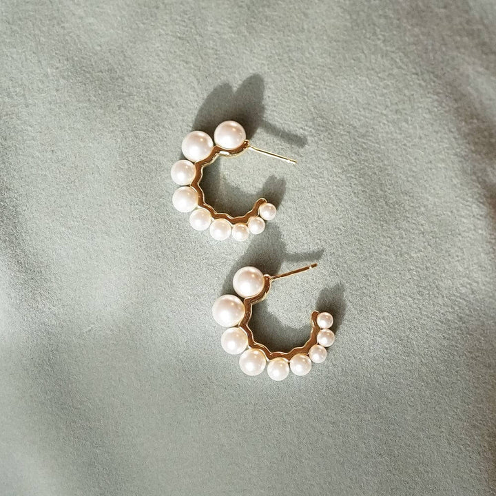 Daisy London 18ct Gold Plate Chunky Pearl Hoop Earrings - MococoDaisy LondonBPE04_GPEarrings