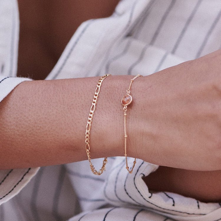 Daisy London 18ct Gold Plate Coral Healing Stone Bracelet - MococoDaisy LondonHBR1012_GPBracelets