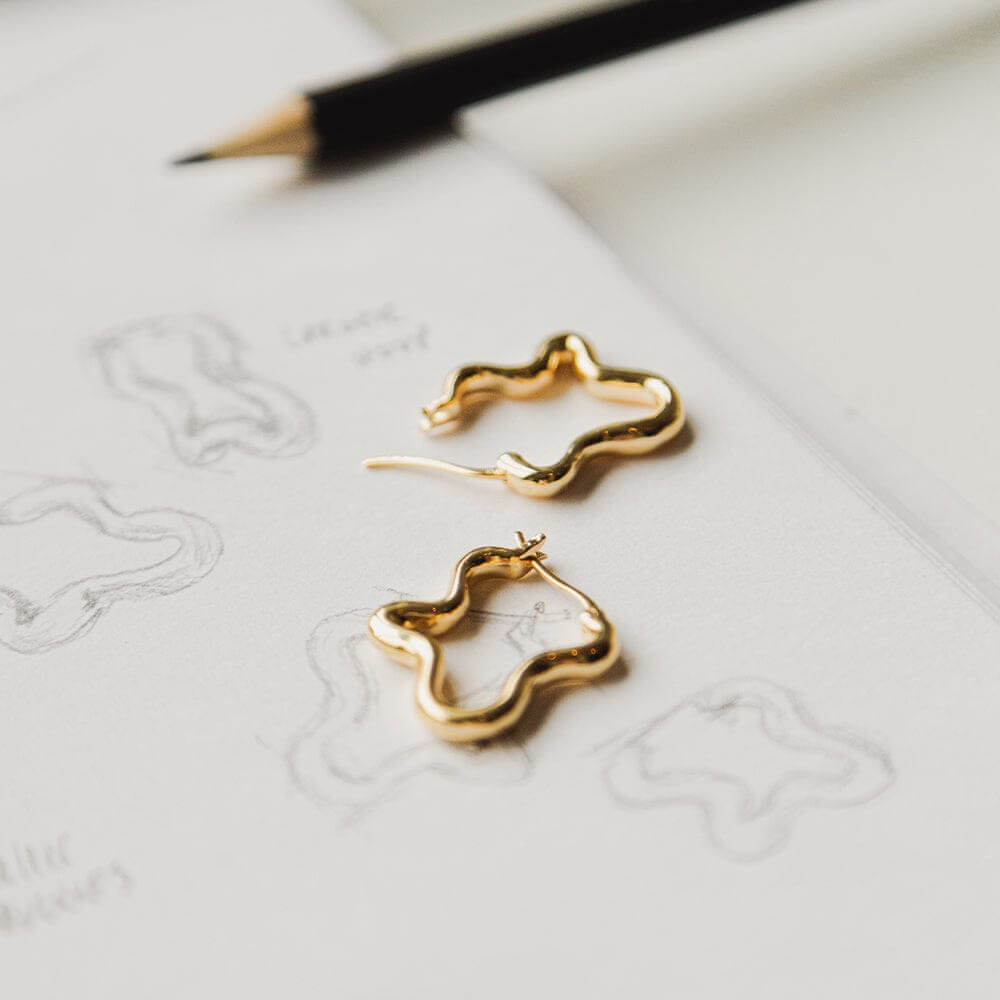 Daisy London 18ct Gold Plate Estee Lalonde Wavy Hoop Earrings - MococoDaisy London5ELE52_GPEarrings