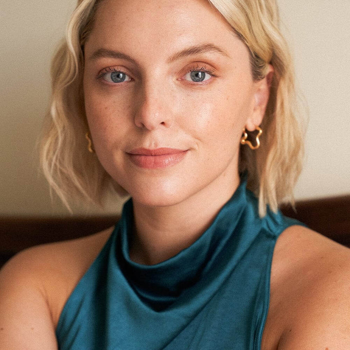 Daisy London 18ct Gold Plate Estee Lalonde Wavy Hoop Earrings - MococoDaisy London5ELE52_GPEarrings