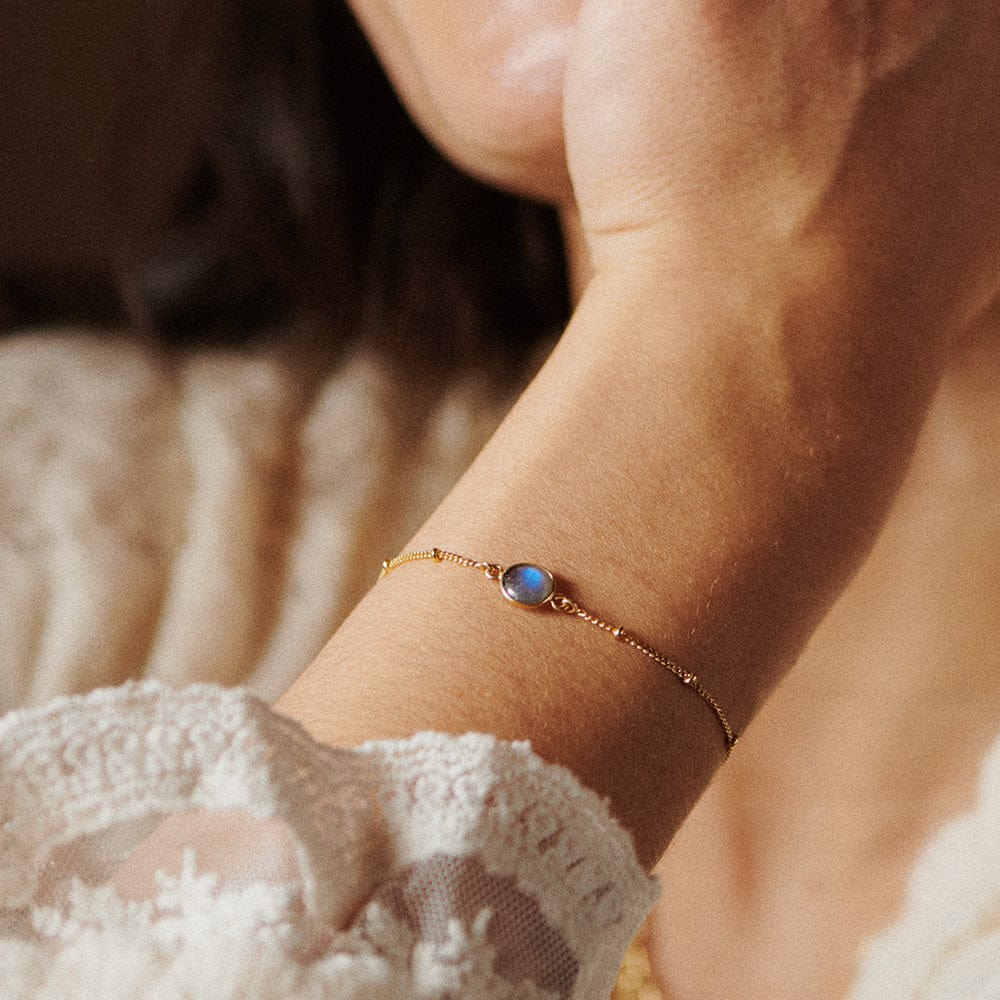 Daisy London 18ct Gold Plate Labradorite Healing Stone Bracelet - MococoDaisy LondonHBR1007_GP5056104103296Bracelets