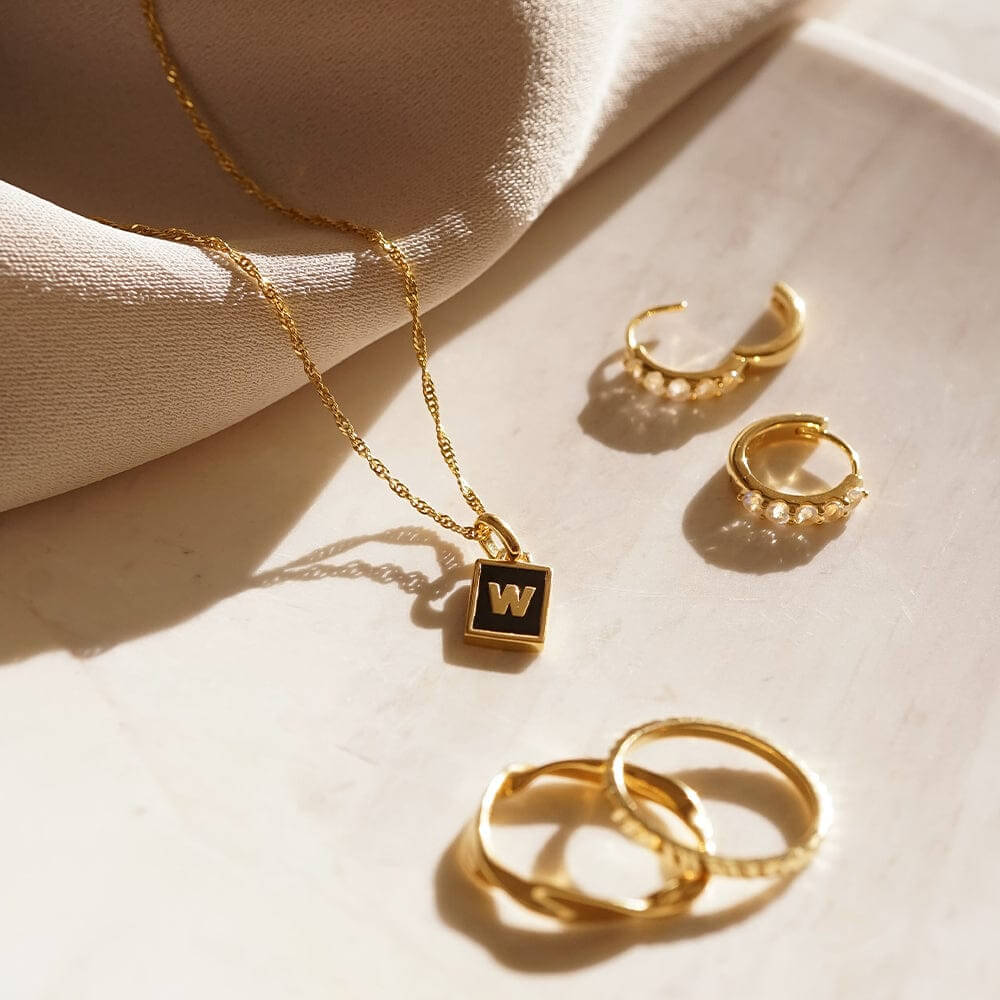 Daisy London 18ct Gold Plate Letter W Personalised Initial Necklace - MococoDaisy LondonBETW_GPNecklaces