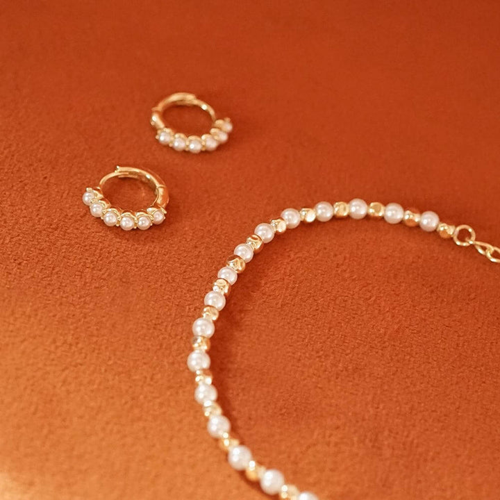 Daisy London 18ct Gold Plate Pearl and Bead Bracelet - MococoDaisy LondonBPBR02_GPBracelets