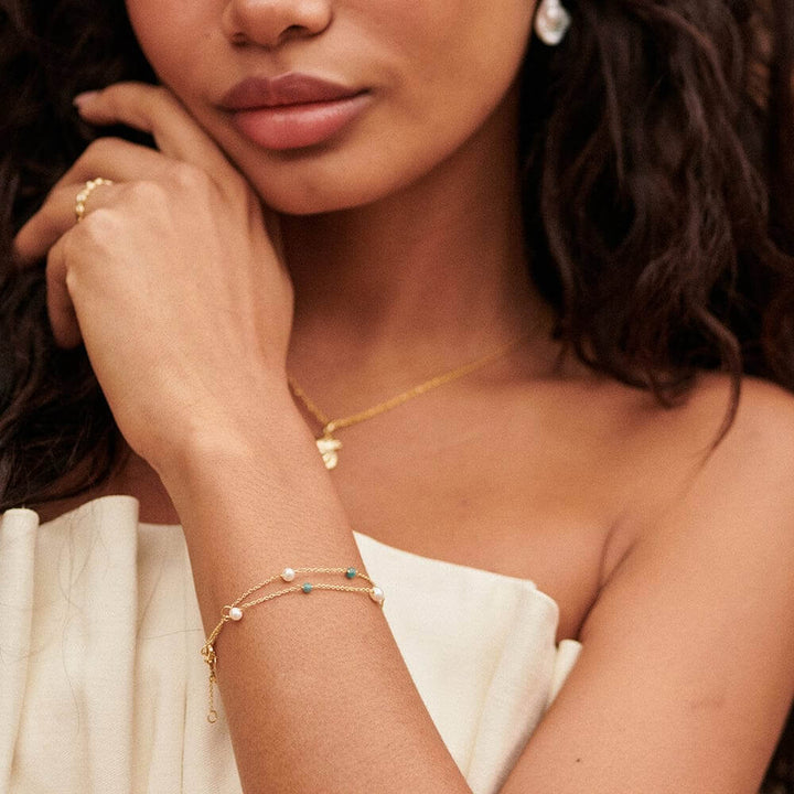 Daisy London 18ct Gold Plate Pearl and Blue Bead Bracelet - MococoDaisy LondonSBR07_GPBracelets