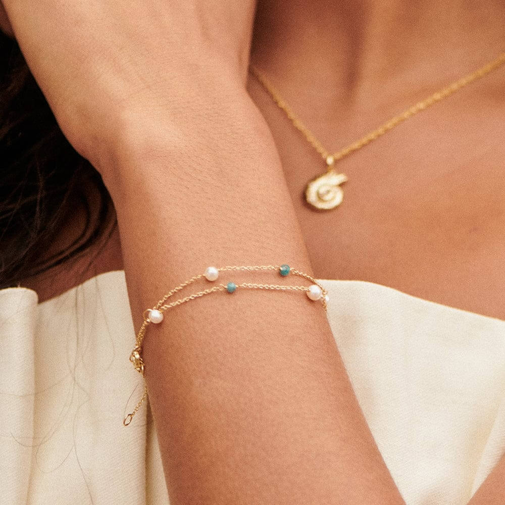 Daisy London 18ct Gold Plate Pearl and Blue Bead Bracelet - MococoDaisy LondonSBR07_GPBracelets