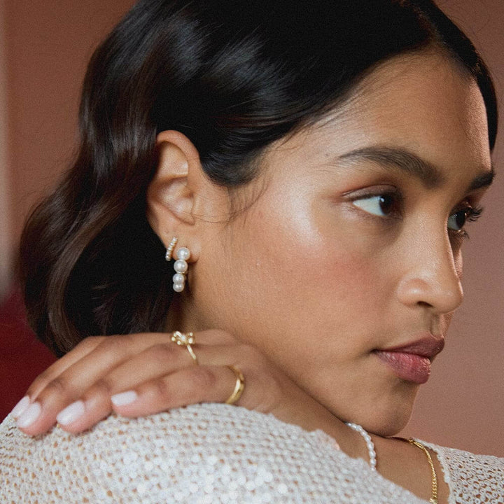 Daisy London 18ct Gold Plate Pearl Mini Huggie Earrings - MococoDaisy LondonBPE03_GPEarrings