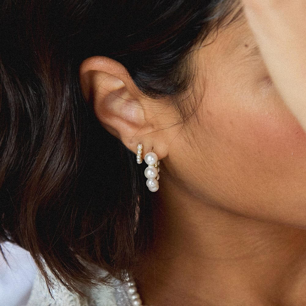 Daisy London 18ct Gold Plate Pearl Mini Huggie Earrings - MococoDaisy LondonBPE03_GPEarrings