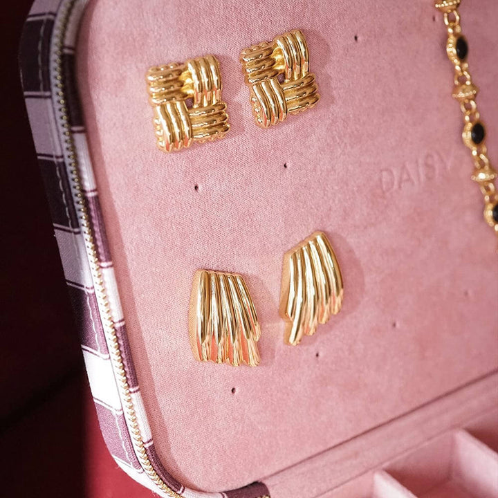 Daisy London 18ct Gold Plate Polly Sayer Oversized Wave Stud Earrings - MococoDaisy LondonSPE11_GPEarrings