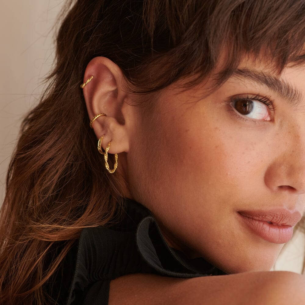 Daisy London 18ct Gold Plate Rope Twist Huggie Hoop Earrings - MococoDaisy LondonE3107_GPEarrings