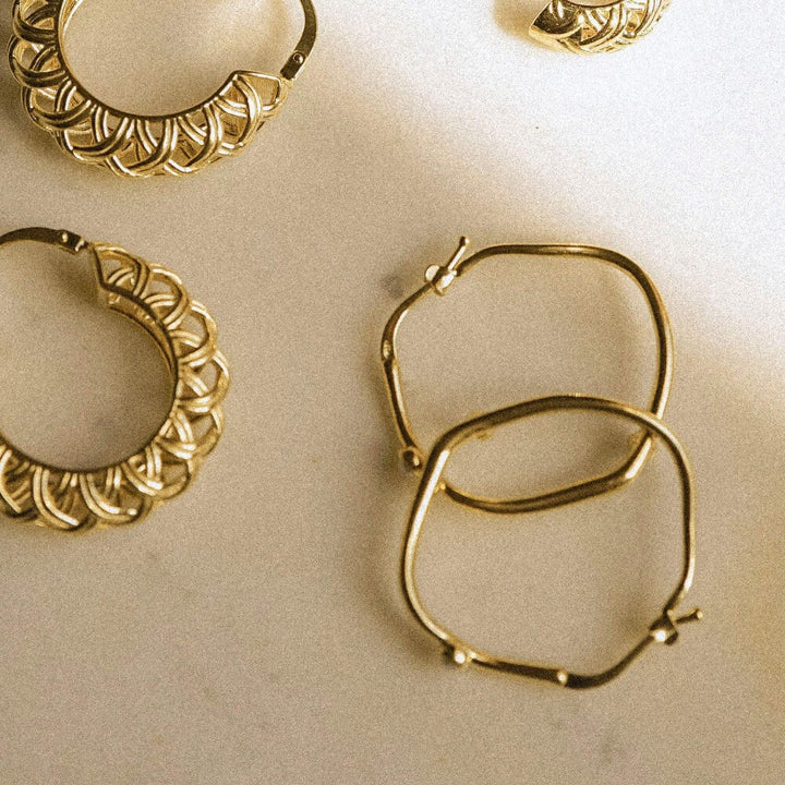 Daisy London 18ct Gold Plate Shrimps Organic Pearl Hoop Earrings - MococoDaisy LondonSHE003_GPEarrings