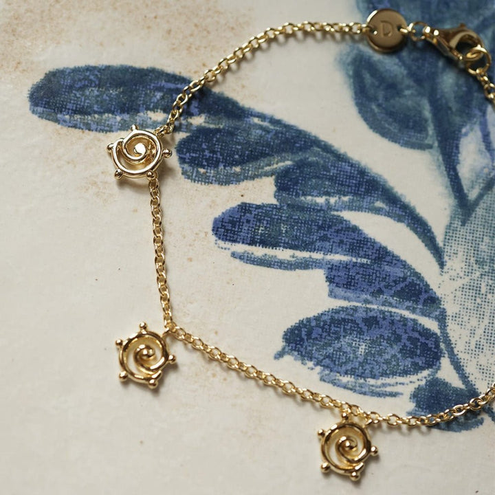 Daisy London 18CT Gold Plate Spiral Sun Drop Bracelet - MococoDaisy LondonSBR08_GP5056104135501Bracelets