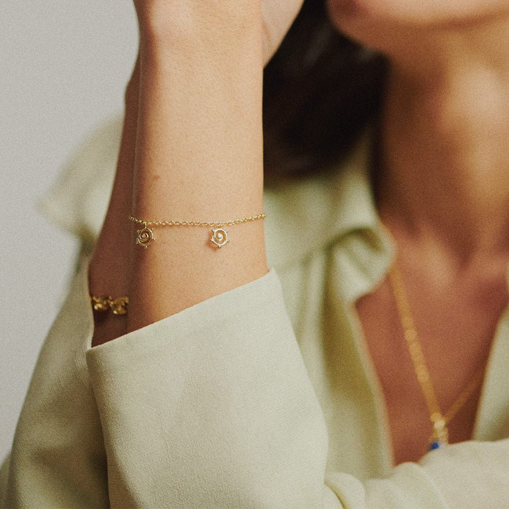 Daisy London 18CT Gold Plate Spiral Sun Drop Bracelet - MococoDaisy LondonSBR08_GP5056104135501Bracelets