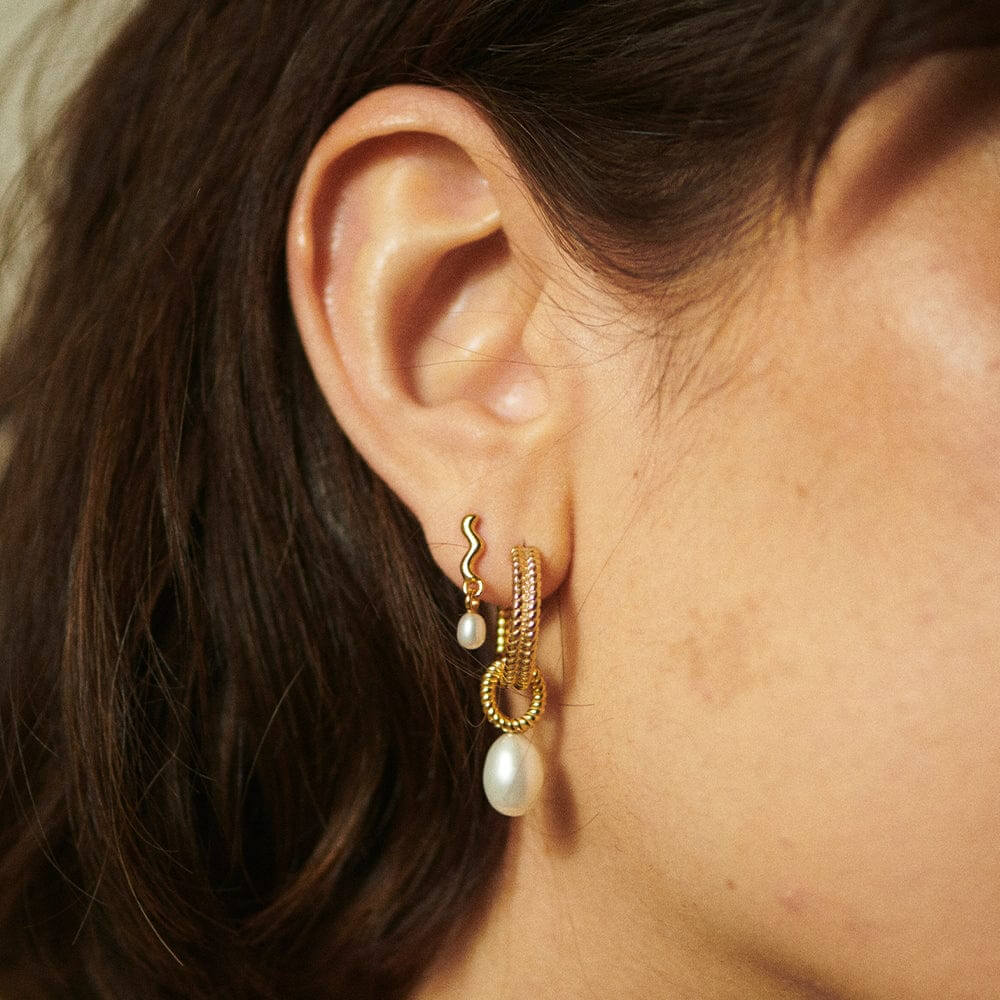 Daisy London 18ct Gold Plate Wave Seed Pearl Stud Earrings - MococoDaisy LondonTE02_GPEarrings