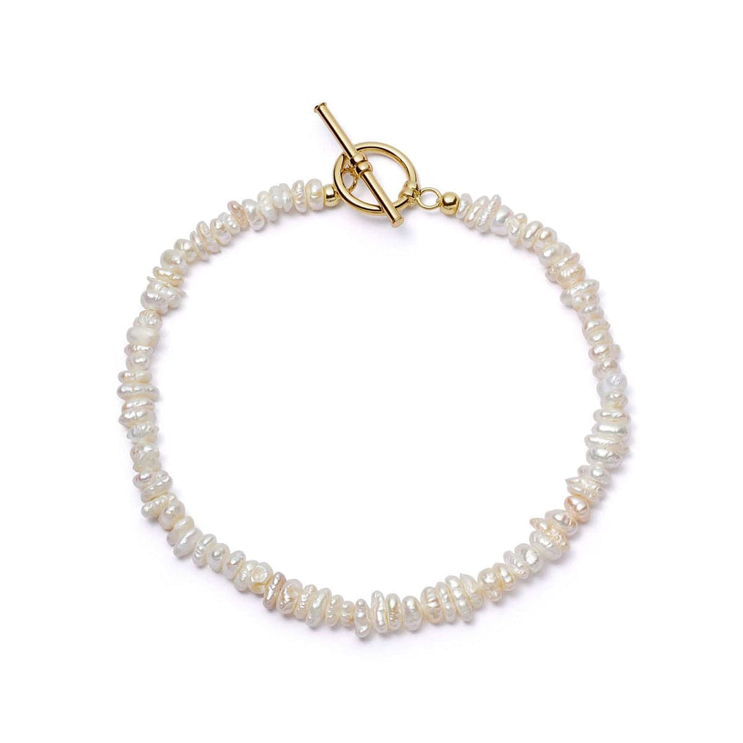Daisy London 18ct Gold Polly Sayer Beach Pearl T-Bar Bracelet - MococoDaisy LondonSPBR11_GP5056104134238Bracelets