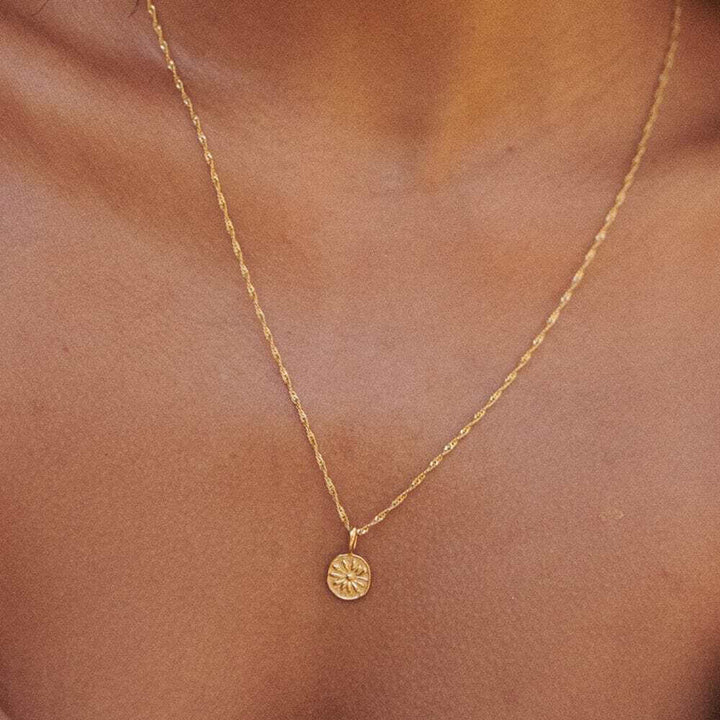 Daisy London Gold Daisy Flower Necklace - MococoDaisy LondonDBN02_GPNecklaces