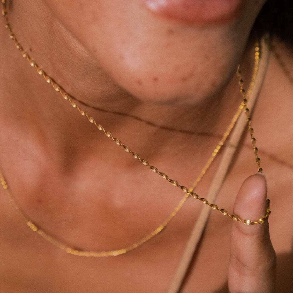Daisy London Gold Helix Twisted Chain Necklace - MococoDaisy LondonFCTWIST_GPNecklaces