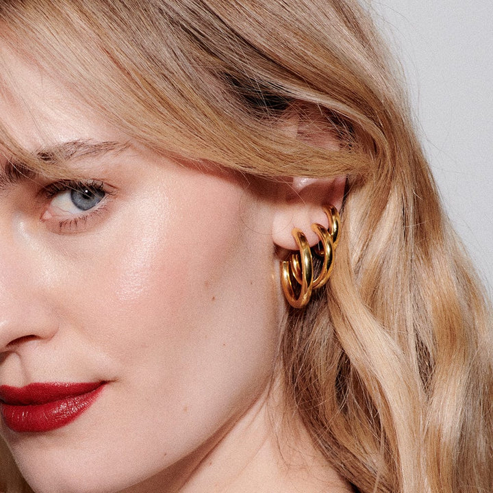 Daisy London Gold Midi Bold Hoop Earrings - MococoDaisy LondonE3119_GP5056104124161Earrings