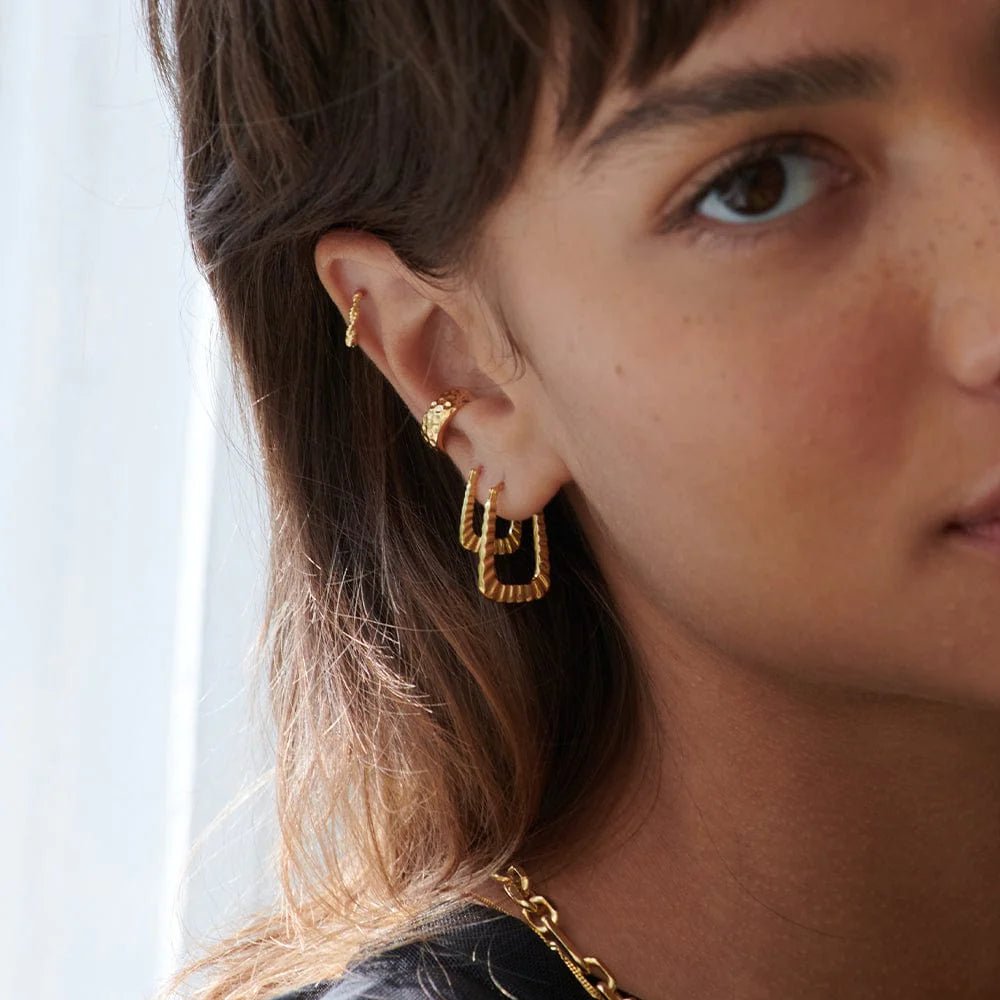 Daisy London Gold Midi Striped Creole Hoop Earrings - MococoDaisy LondonE3111_GP5056104124000Earrings