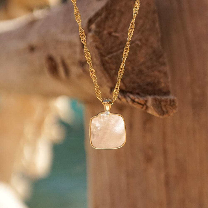 Daisy London Gold Organic Mother Of Pearl Necklace Layering Set - MococoDaisy LondonGSET170_GPJewellery Sets