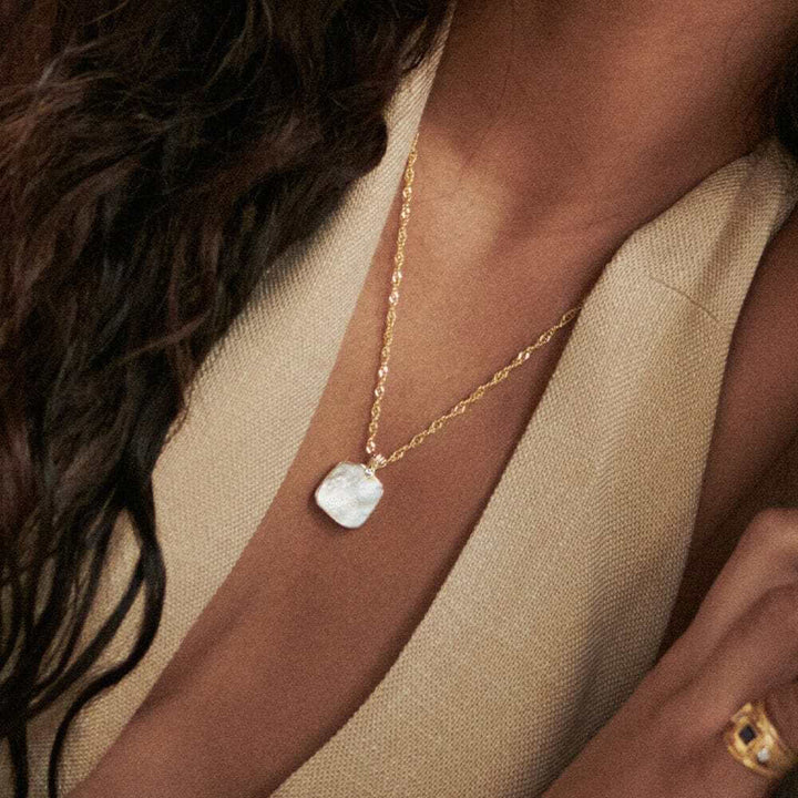 Daisy London Gold Organic Mother Of Pearl Necklace - MococoDaisy LondonSN18_GPNecklaces