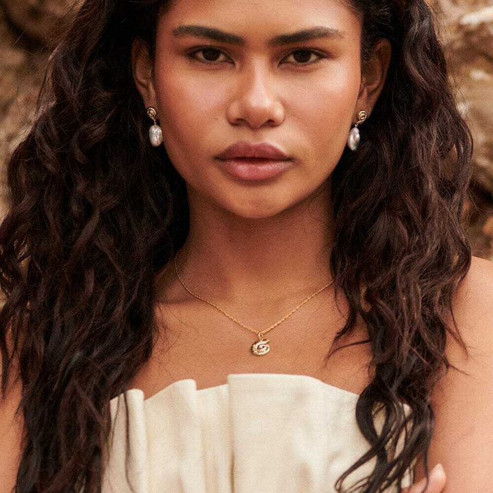 Daisy London Gold Pearl And Shell Pendant Necklace - MococoDaisy LondonSN19_GPCharms & Pendants