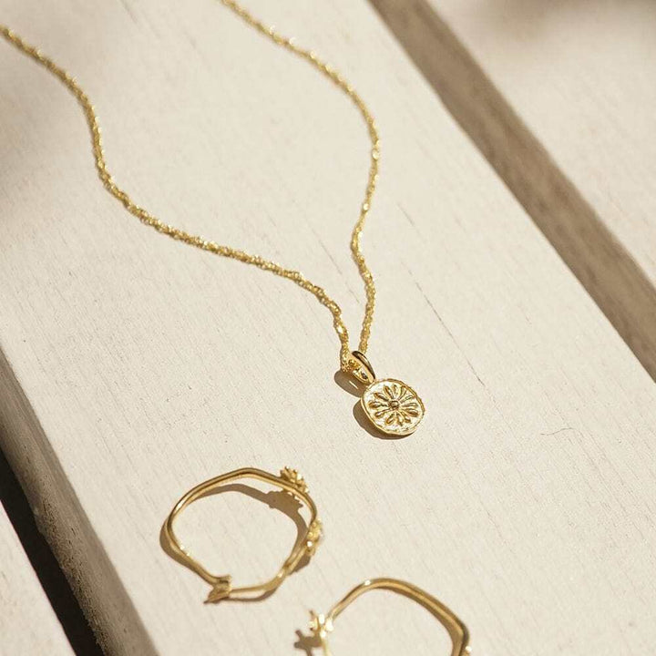 Daisy London Gold Plate Daisy Flower Necklace Additional Image - 2