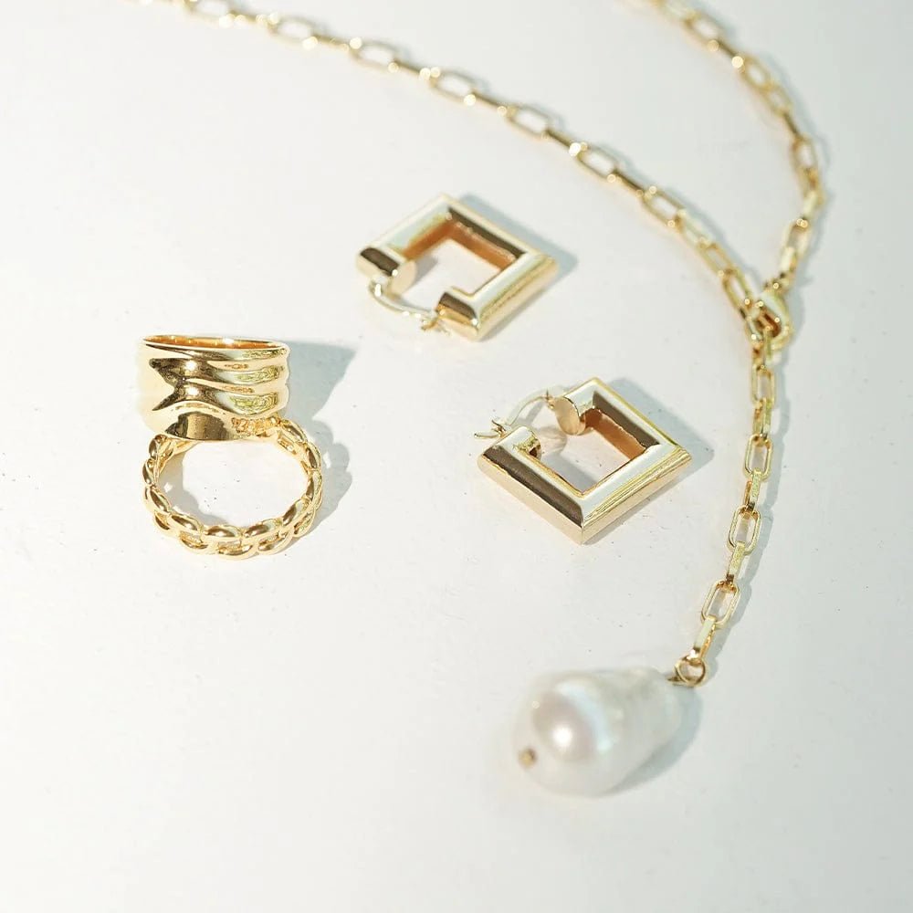 Daisy London Gold Polly Baroque Pearl Necklace - MococoDaisy LondonSPN02_GP5056104126332Necklace