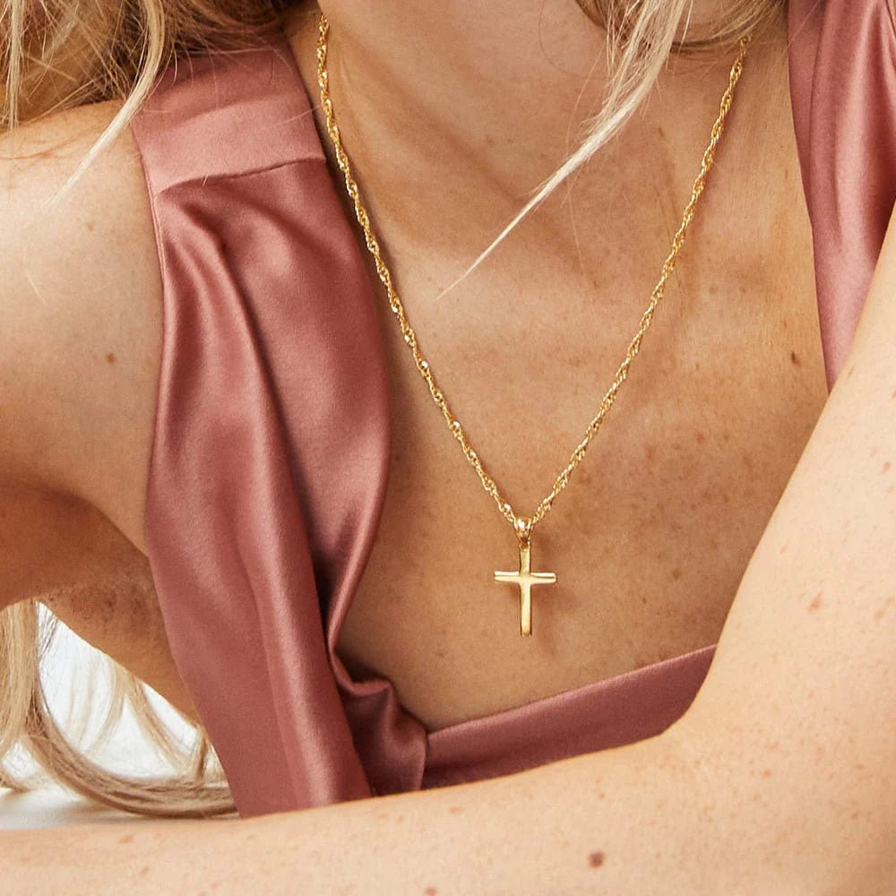 Daisy London Gold Polly Cross Necklace - MococoDaisy LondonSPN03_GP5056104126318Necklaces