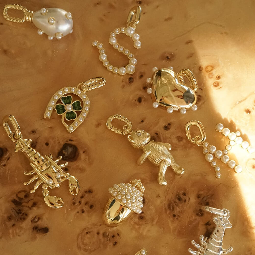 Daisy London Gold Shrimps Clover Charm Pendant - MococoDaisy LondonSHC001_GPCharms & Pendants