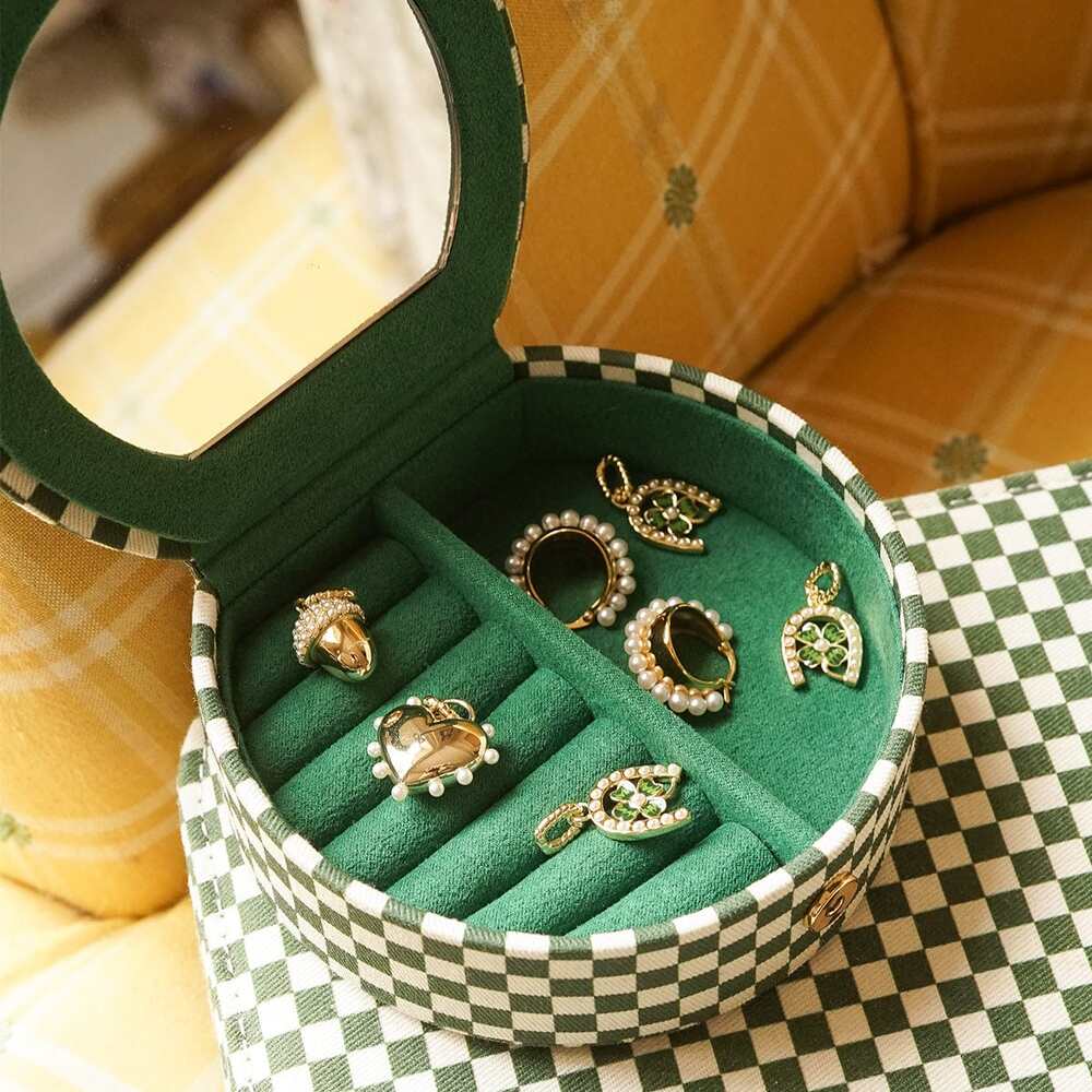 Daisy London Green Shrimps Jewellery Box Set Additional Image - 2