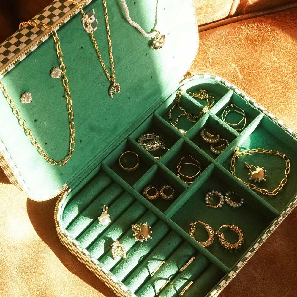 Daisy London Green Shrimps Jewellery Box Set Additional Image - 4