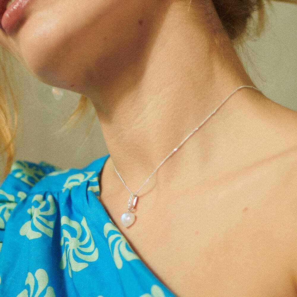 Daisy London Silver Beloved Moonstone Heart Drop Pendant - MococoDaisy LondonJN02_SLVCharms & Pendants