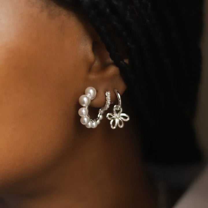 Daisy London Silver Chunky Pearl Hoop Earrings - MococoDaisy LondonBPE04_SLVEarrings