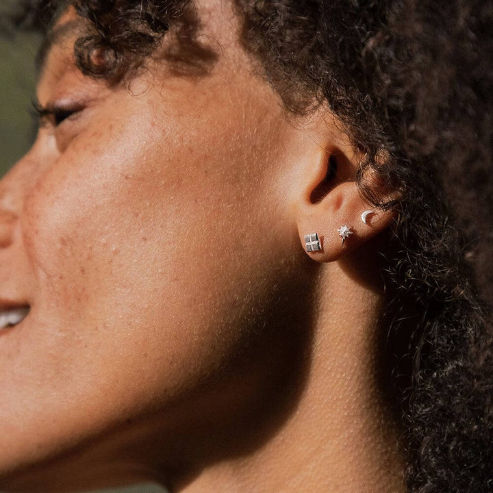 Daisy London Silver Crescent Moon Stud Earrings - MococoDaisy LondonST09_SLVEarrings