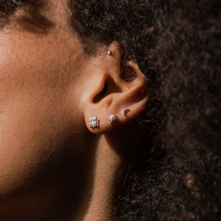 Daisy London Silver Crescent Moon Stud Earrings - MococoDaisy LondonST09_SLVEarrings