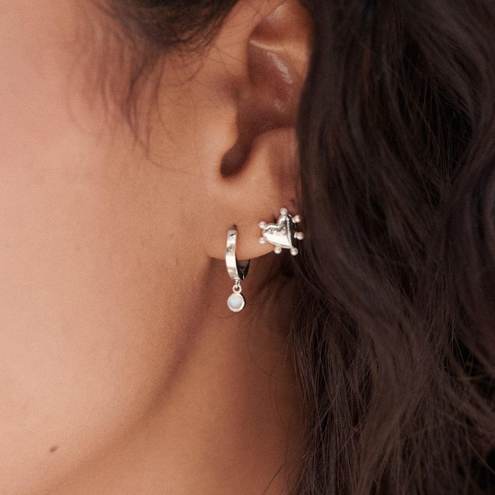 Daisy London Silver Heart Pearl Stud Earrings - MococoDaisy LondonHTE02_SLVEarrings