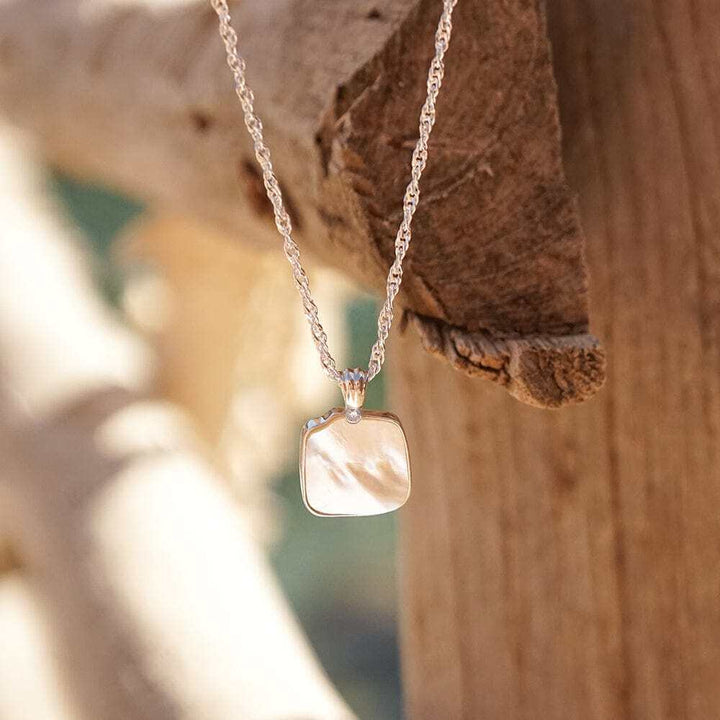 Daisy London Silver Organic Mother Of Pearl Necklace - MococoDaisy LondonSN18_SLVNecklaces