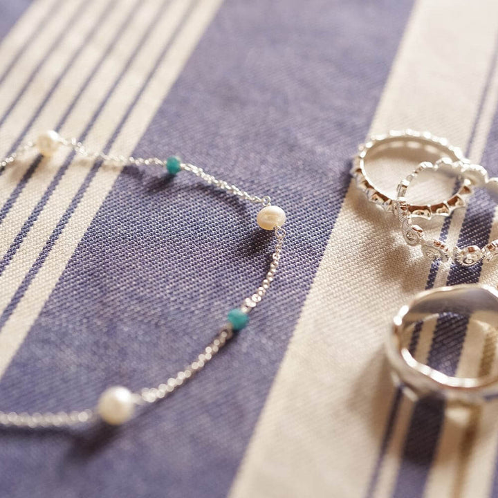 Daisy London Silver Pearl and Blue Bead Bracelet - MococoDaisy LondonSBR07_SLVBracelets