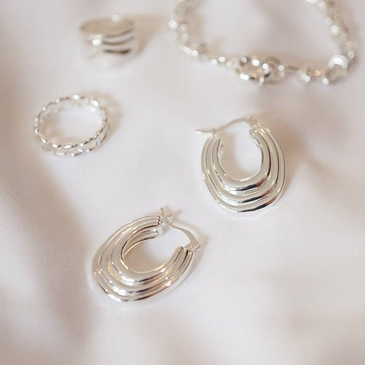 Daisy London Silver Plated Polly Sayer Chunky Ridge Hoop Earrings - MococoDaisy LondonSPE05_SLVEarrings
