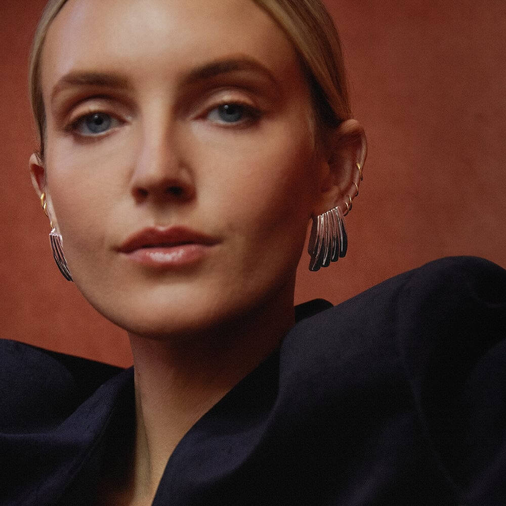 Daisy London Silver Plated Polly Sayer Oversized Wave Stud Earrings - MococoDaisy LondonSPE11_SLVEarrings