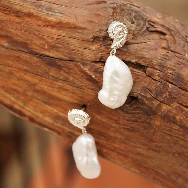 Daisy London Silver Shell Baroque Pearl Drop Earrings - MococoDaisy LondonSE16_SLVEarrings