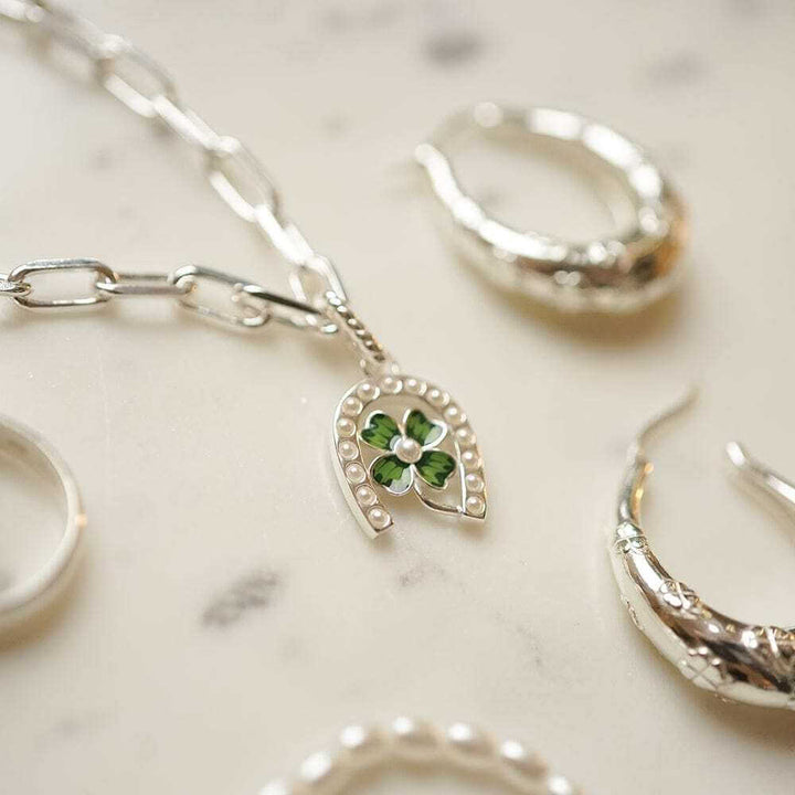 Daisy London Silver Shrimps Clover Charm Chunky Necklace - MococoDaisy LondonSHN014_SLVNecklaces