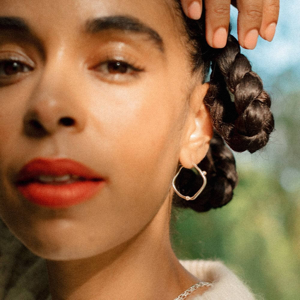 Daisy London Silver Shrimps Organic Pearl Hoop Earrings - MococoDaisy LondonSHE003_SLVEarrings
