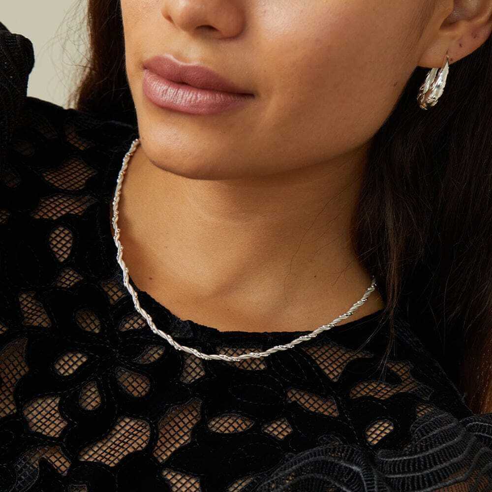 Daisy London Silver Shrimps Twist Chain Necklace - MococoDaisy LondonSHN009_SLVNecklaces