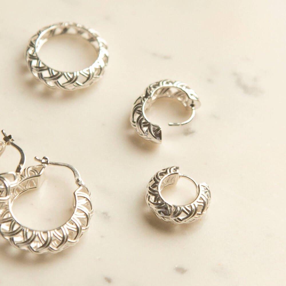 Daisy London Silver Shrimps Woven Huggie Hoops - MococoDaisy LondonSHE002_SLVEarrings