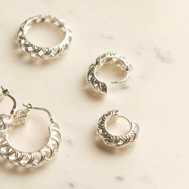 Daisy London Silver Shrimps Woven Huggie Hoops - MococoDaisy LondonSHE002_SLVEarrings